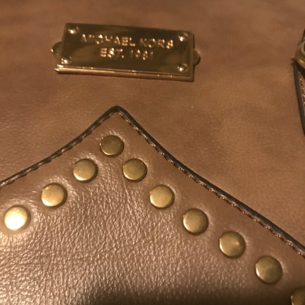 Michael Kors Est. 1981 Brown Purse - Picture 6 of 7